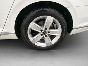 Volkswagen Passat bild 9