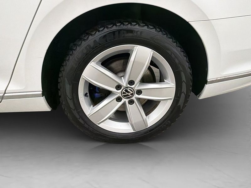 Volkswagen Passat bild 9