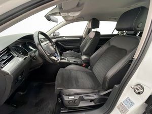 Volkswagen Passat bild 20