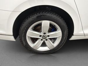 Volkswagen Passat bild 10