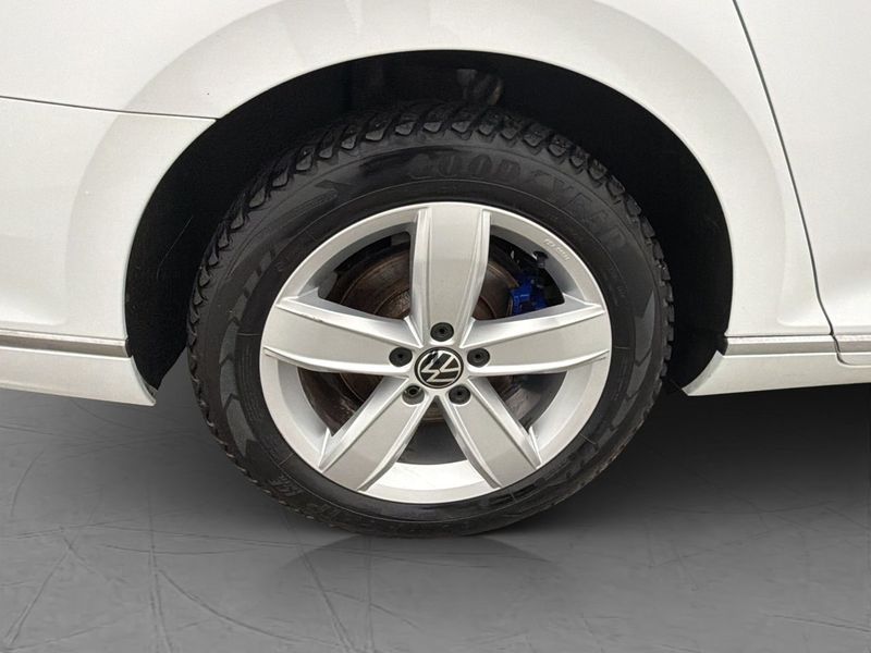 Volkswagen Passat bild 10