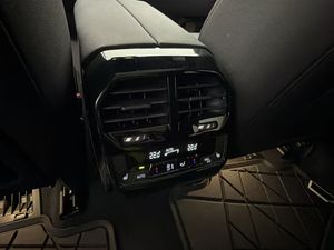 BMW iX bild 22
