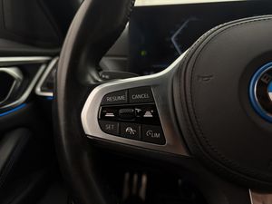 BMW i4 bild 20
