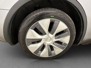 Tesla Model Y bild 35