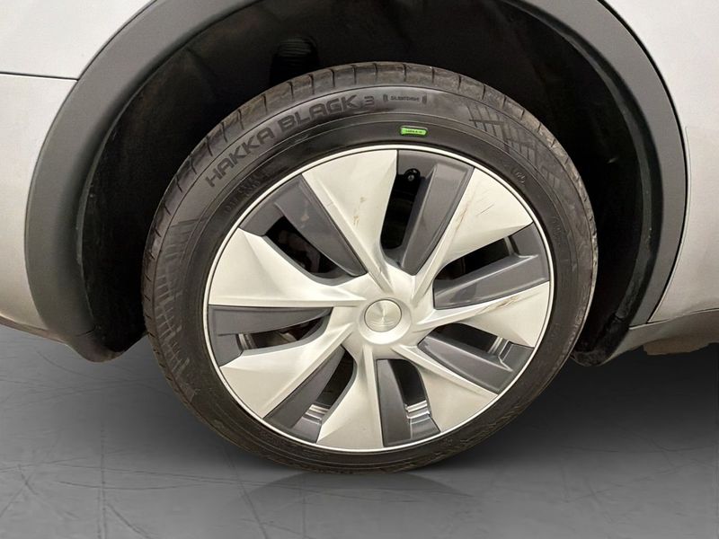 Tesla Model Y bild 35