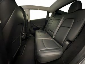 Tesla Model Y bild 29