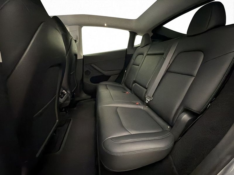 Tesla Model Y bild 29