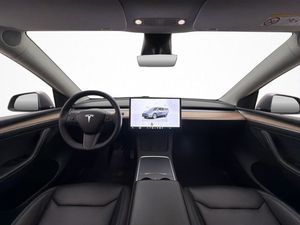 Tesla Model Y bild 15