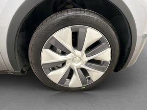 Tesla Model Y bild 36