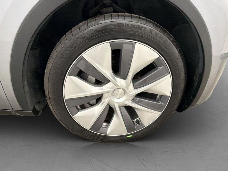 Tesla Model Y bild 36