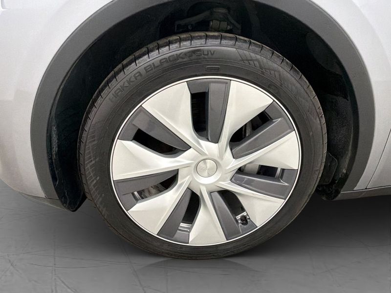 Tesla Model Y bild 33
