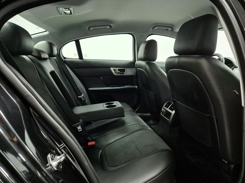 Jaguar XF bild 27