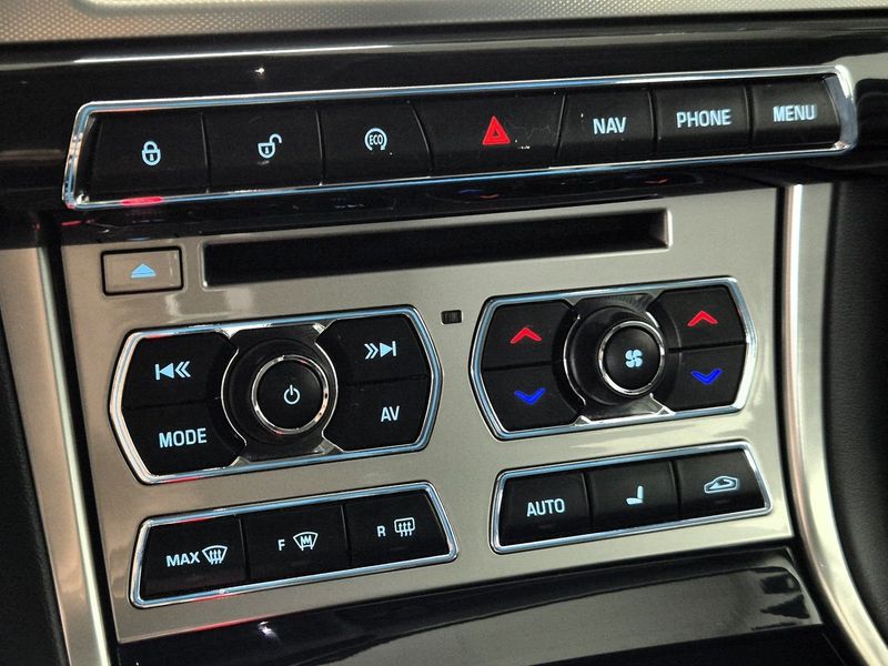 Jaguar XF bild 20