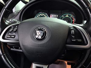 Jaguar XF bild 15