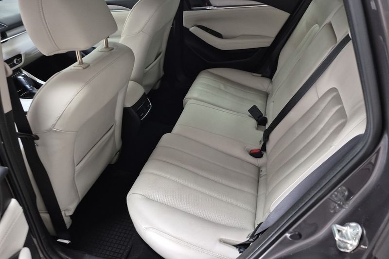 Mazda 6 bild 7