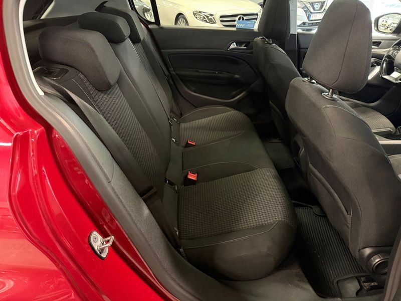 Peugeot 308 bild 6