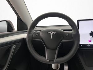 Tesla Model Y bild 12