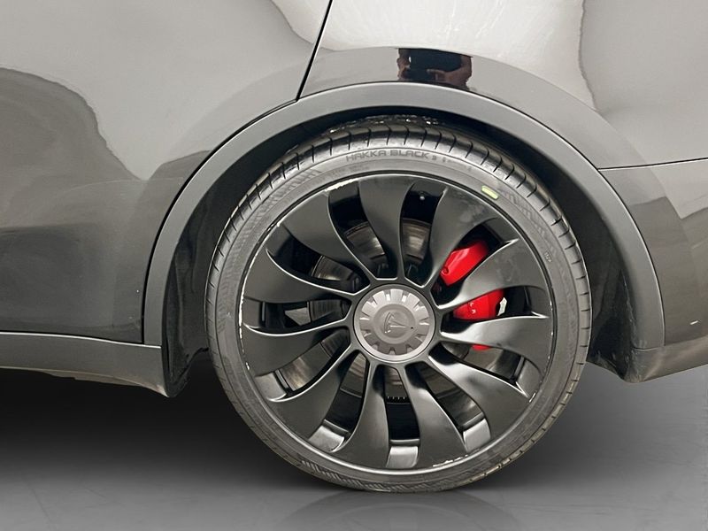 Tesla Model Y bild 25
