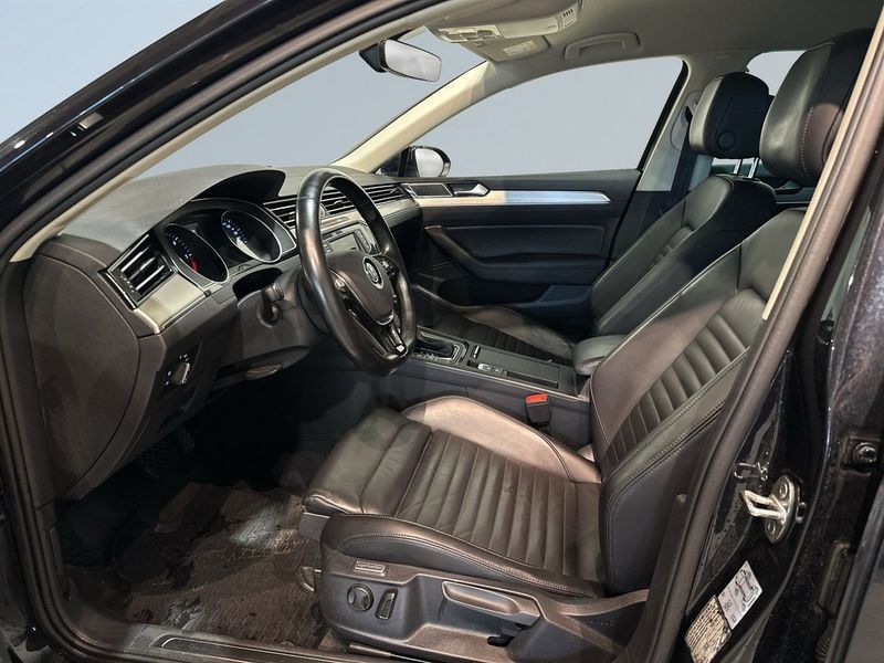 Volkswagen Passat bild 7