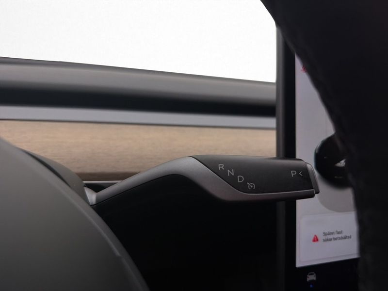 Tesla Model Y bild 21
