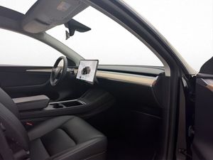 Tesla Model Y bild 16