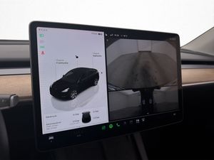 Tesla Model Y bild 27