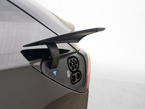 Tesla Model Y bild 33