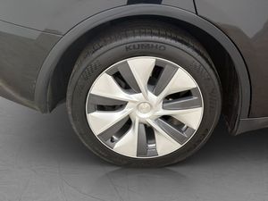Tesla Model Y bild 36