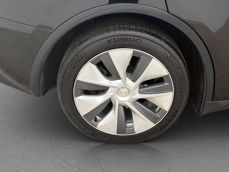 Tesla Model Y bild 36