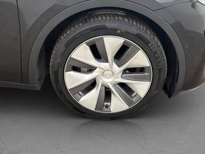 Tesla Model Y bild 37