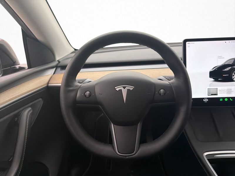 Tesla Model Y bild 14