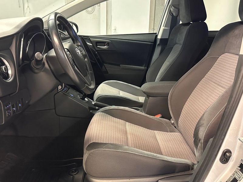 Toyota Auris bild 18