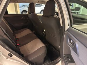 Toyota Auris bild 28