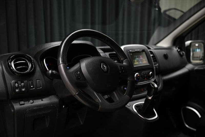 Renault Trafic bild 17