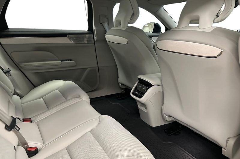 Volvo ES90 bild 9