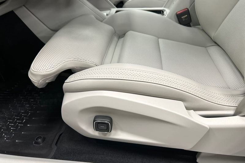 Volvo ES90 bild 21