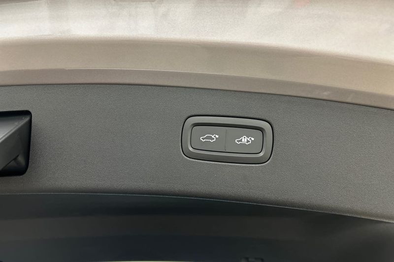 Volvo ES90 bild 24