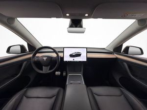 Tesla Model Y bild 25