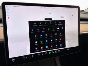 Tesla Model Y bild 22