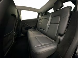 Tesla Model Y bild 28