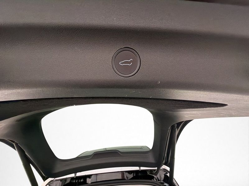 Tesla Model Y bild 30