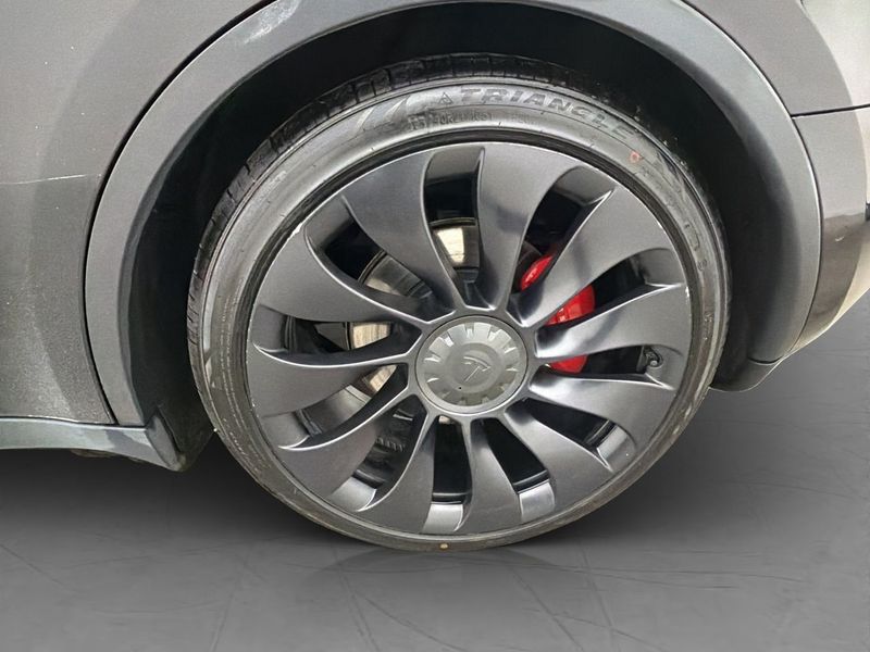 Tesla Model Y bild 33