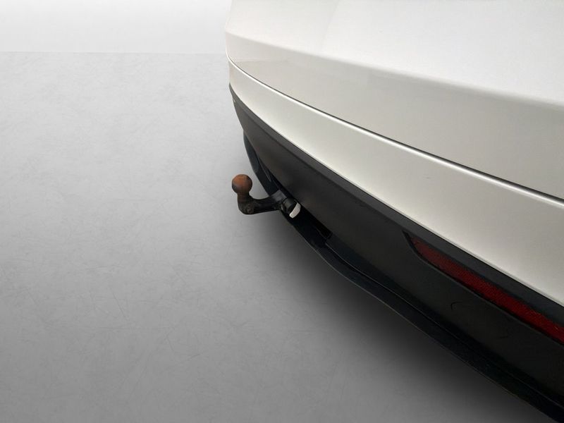 Tesla Model Y bild 10