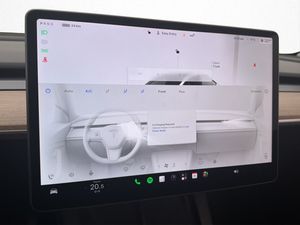 Tesla Model Y bild 21