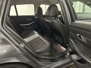 BMW 330 bild 9