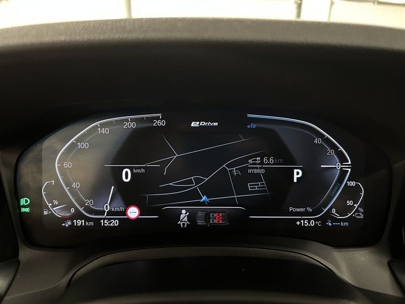 BMW 330 bild 12