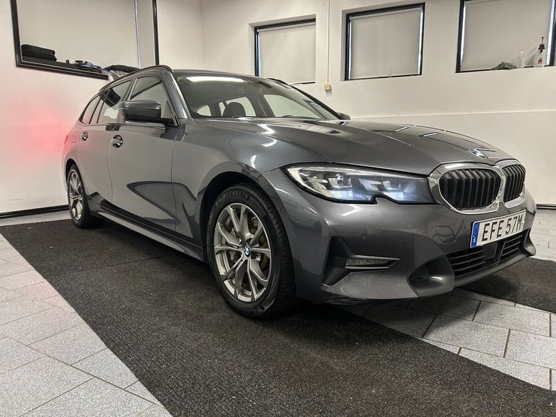 BMW 330 bild 2