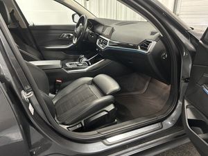 BMW 330 bild 6