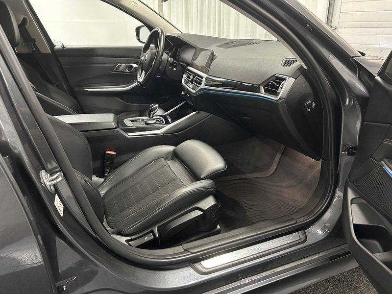 BMW 330 bild 6
