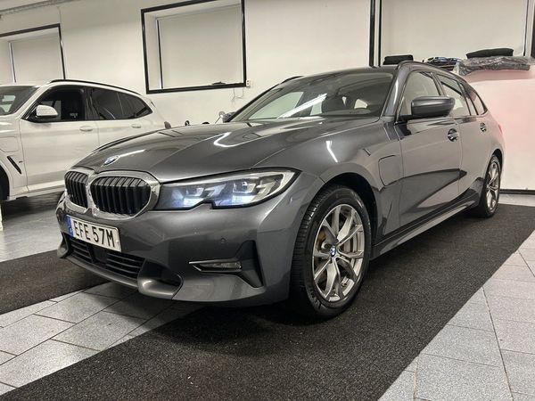 BMW 330 e xDrive 292 hk Cockpit Touring Steptronic Euro 6 Drag - 2021